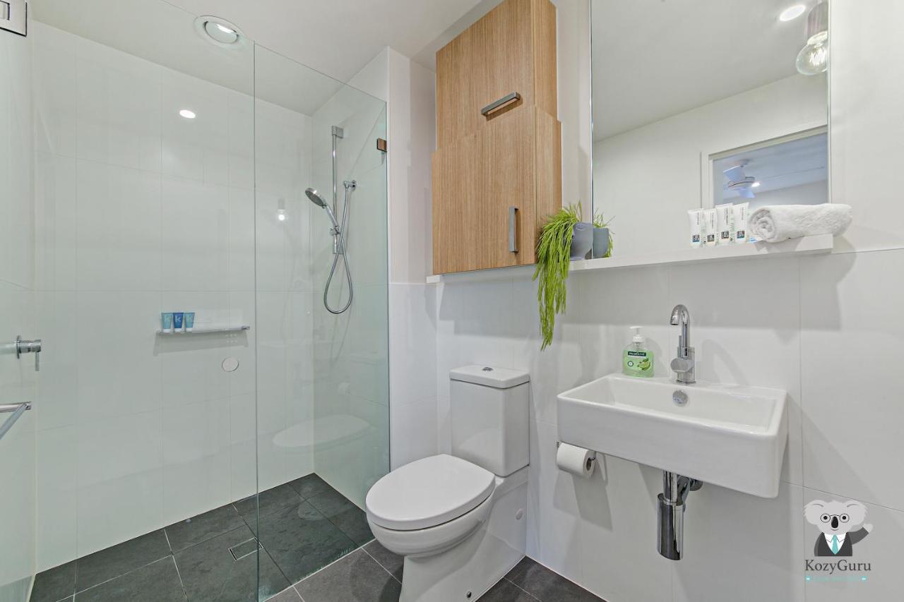 Kozyguru Wolli Creek 1 Bed Airport & Cbd Nwc020 Sydney